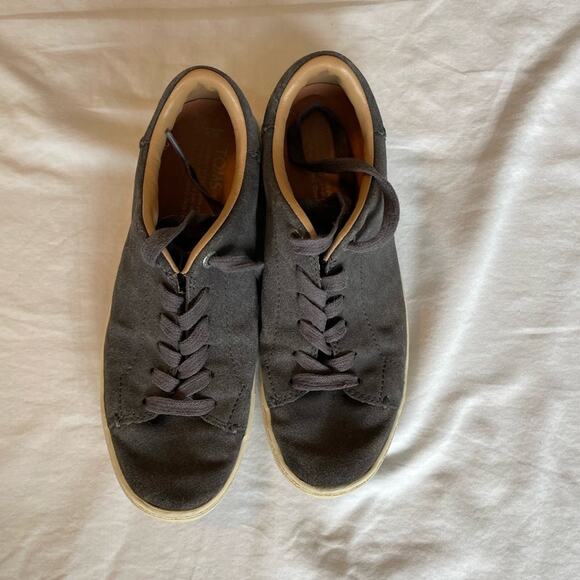 Tom’s gray suede casual sneakers.  Size 6 - Picture 6 of 6